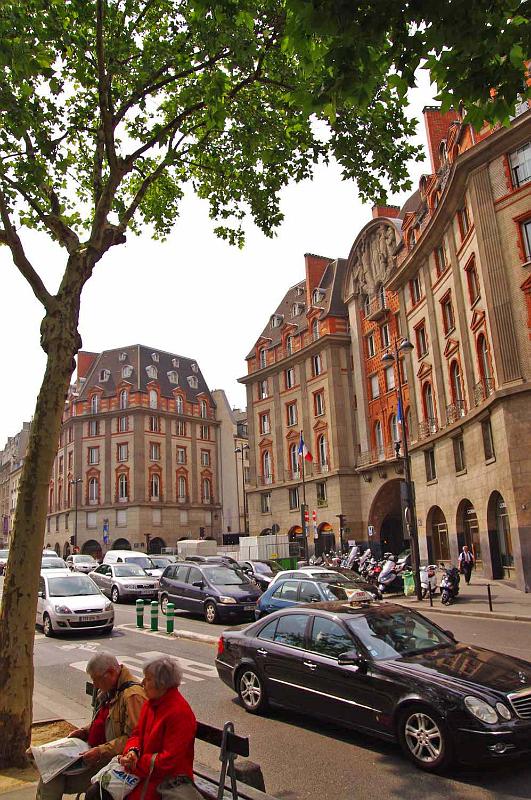 Paris_Banks of_Seine_6.JPG